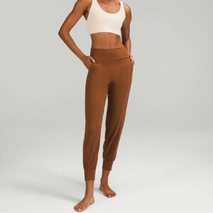 Lululemon joggers size 4 Brown